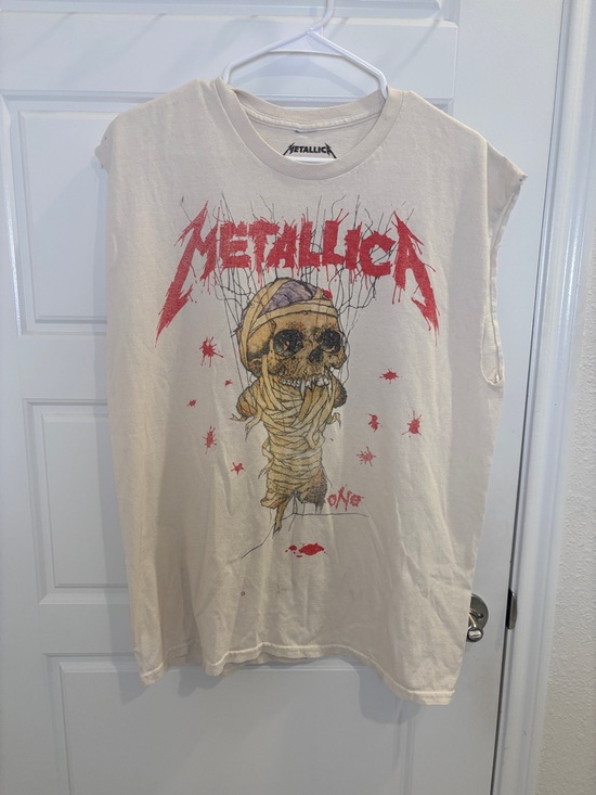 Metallica Other - Metallica Graphic Tank Top in Off-White with Red Print